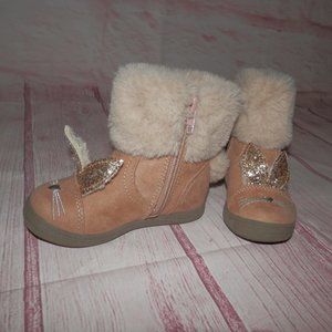 Cynthia Rowley Girls Size 6 Tan Bunny Rabbit Themed Faux Fur Boots 3616